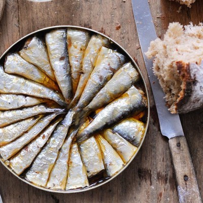 Quai des Oliviers - Petites sardines de Galice