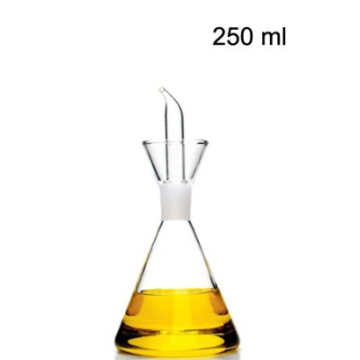 Huilier verre anti-goutte pour présenter huile d'olive sur la table